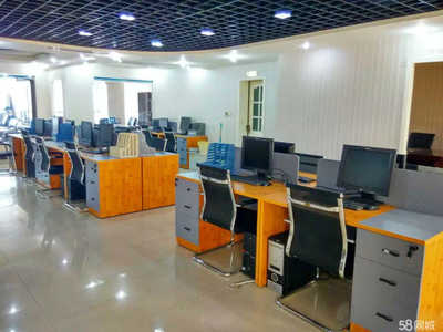 河南攀屹網(wǎng)絡(luò)科技 推動數(shù)字化轉(zhuǎn)型的先鋒企業(yè)