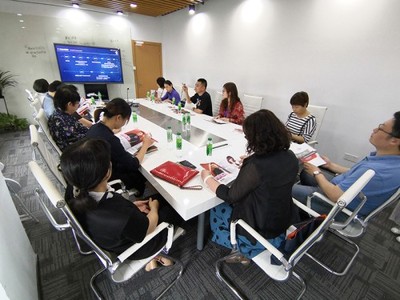 寶山區(qū)人社局領(lǐng)導(dǎo)一行蒞臨上海駿然網(wǎng)絡(luò)科技開展走訪調(diào)研